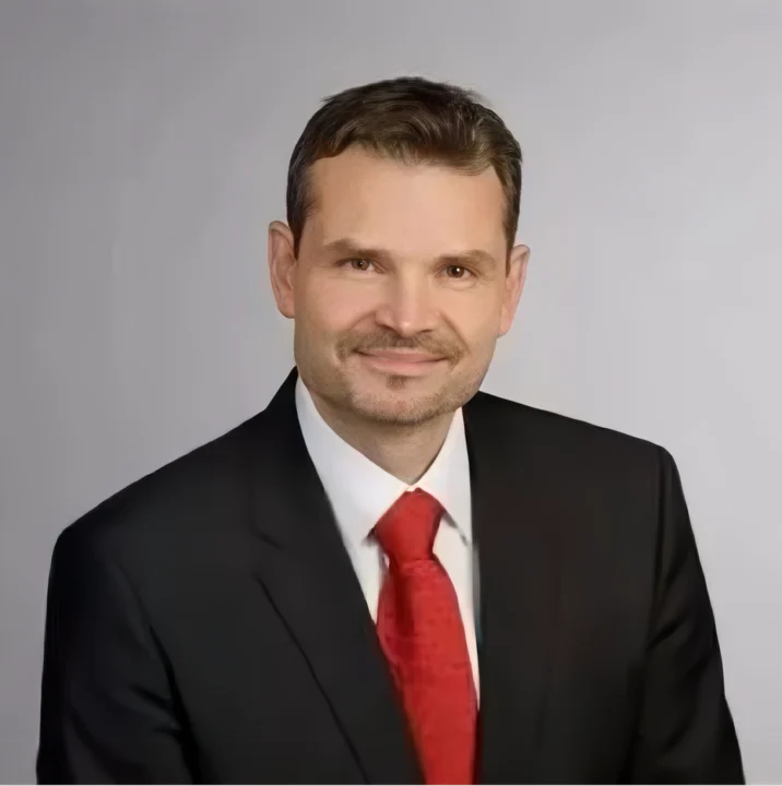 赫尔穆特·哈宁